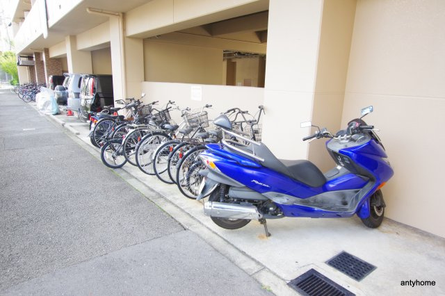 サウスフラット　仲介手数料無料の駐車場