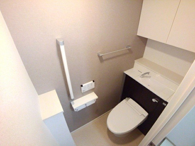 【トイレ】 | ブローテ　古蔵Ⅱ | 落ち着いた色調のトイレです