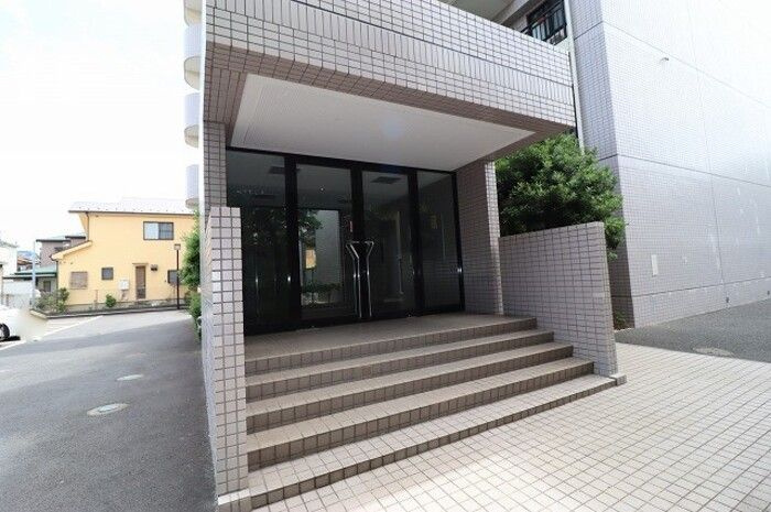アーバンクレストのエントランス