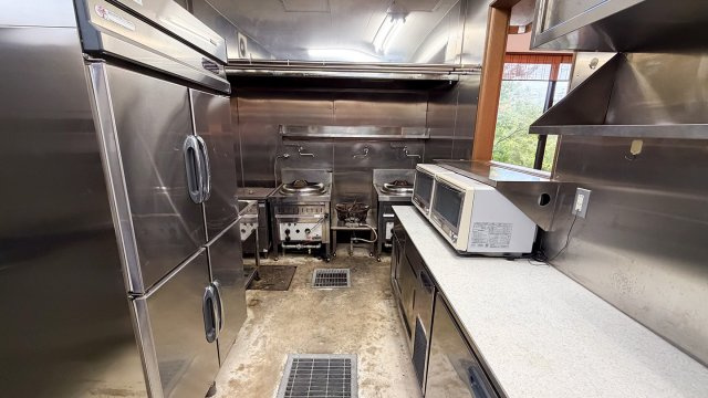 津屋崎店舗併用住宅のその他|１F厨房設備です。店舗区画の什器備品は売買価格に含みます。