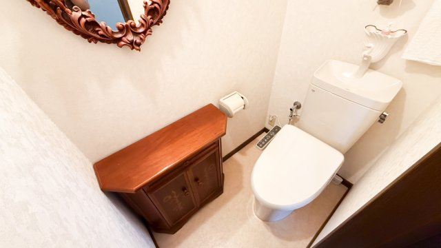 津屋崎店舗併用住宅のトイレ|清潔感のあるトイレです
