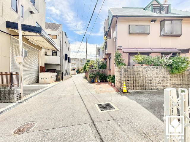 西宮市段上町5丁目の前面道路含む現地写真