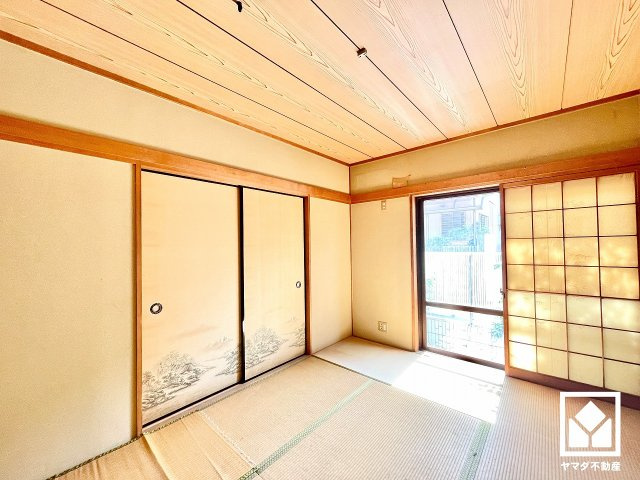 西宮市段上町5丁目の居間・リビング