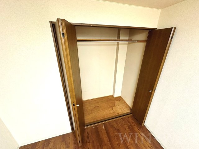 グリーンハイム本郷の収納|イメージ（同建物内別部屋の写真です）