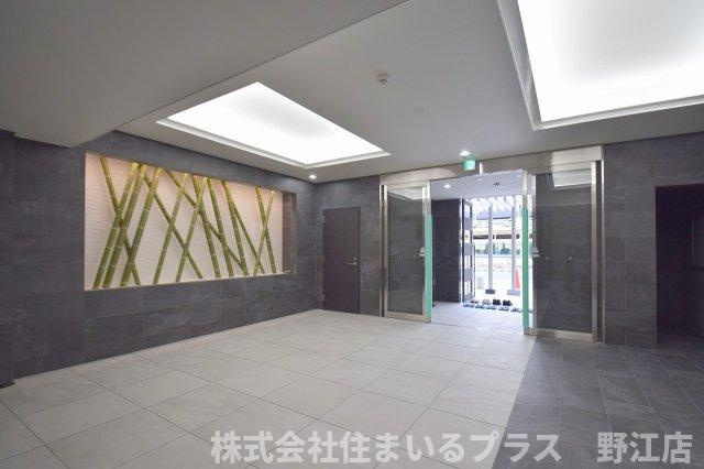 フォレストグレイス関目高殿Ⅶのロビー