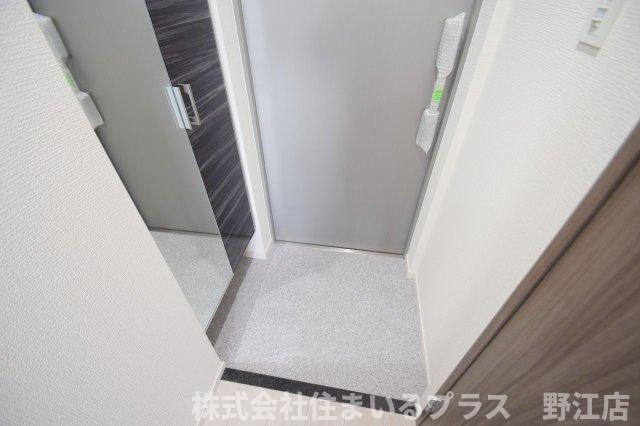 フォレストグレイス関目高殿Ⅶの玄関