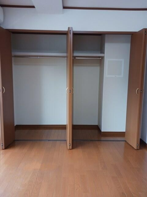 エムワイシーパレス元住吉の収納