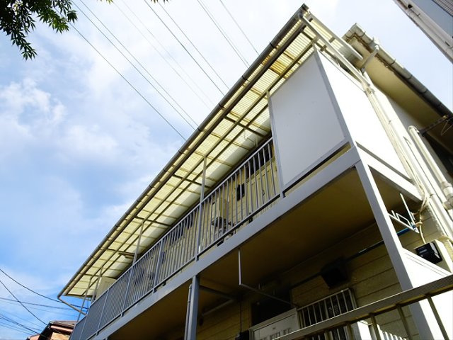 ハイツシャロンの外観|外観は落ち着いています