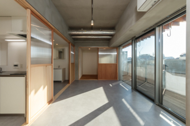 ＫＯＥＮＪＩ　Ｃｒｏｓｓｏｖｅｒの居間・リビング|※写真は同タイプ住戸です。