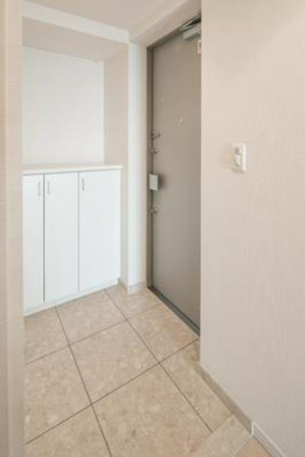 ガーデニエール砧レジデンスの玄関|※写真は同タイプ住戸です。
