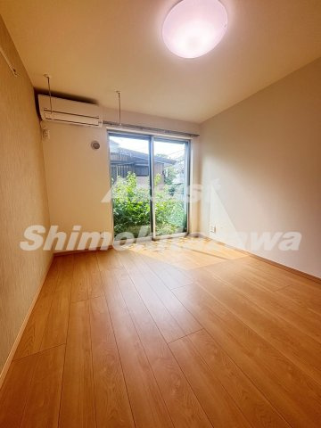 ＲＯＷ　ＨＯＵＳＥ上馬の居間・リビング