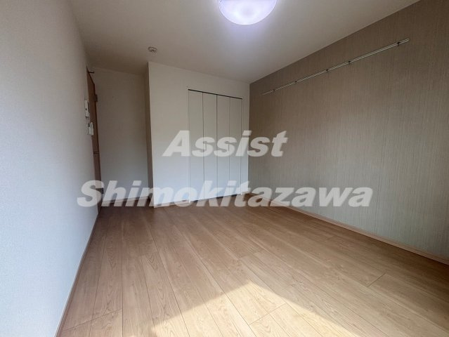 ＲＯＷ　ＨＯＵＳＥ上馬の洋室