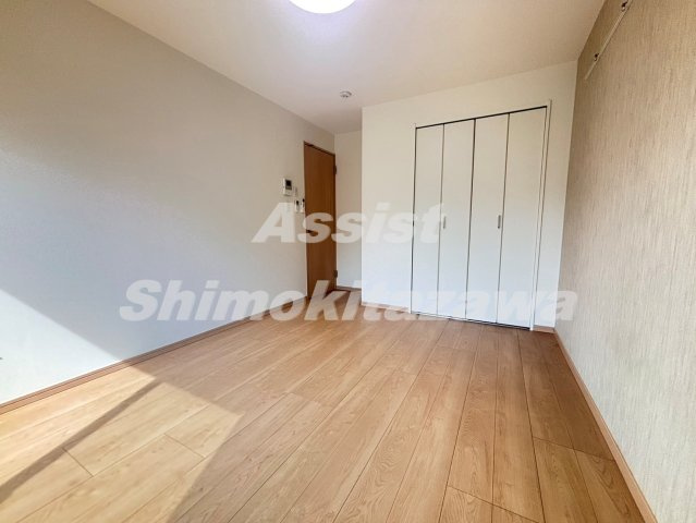 ＲＯＷ　ＨＯＵＳＥ上馬の寝室
