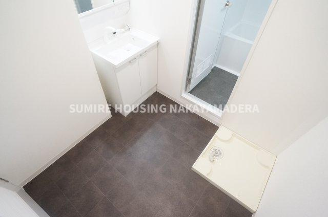 ソリッソ宝塚の洗面所|参考、同建物・同間取りの号室