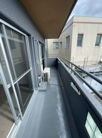 ソリッソ宝塚のバルコニー