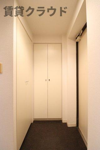 メゾン・ド・ヴィレ千葉中央の玄関|落ち着いた色合いの玄関！