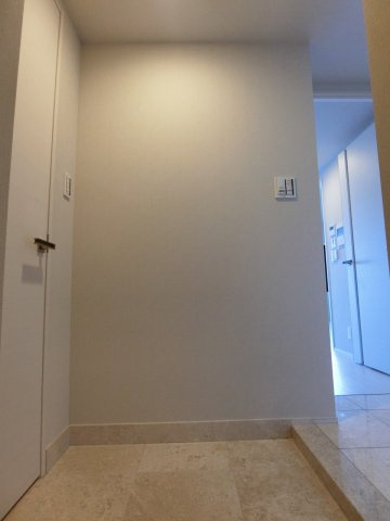 オープンレジデンシア表参道神宮前ザ・ハウスの玄関|毎日通る玄関はこちらです