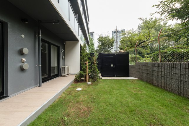 Ｒｏｖｉｎｅ目黒東山のバルコニー|※写真は同タイプ住戸です。