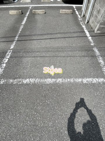 リリ参番館の駐車場