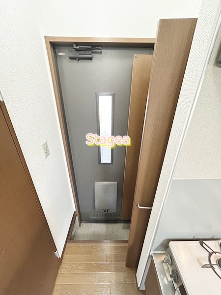 リリ参番館の玄関