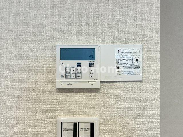 イーストゲートスクエアの冷暖房・空調設備|【床暖房】冬は足元から暖めてくれる床暖房はエアコンとは違って埃が舞いませんので健康にも良さそうですね。