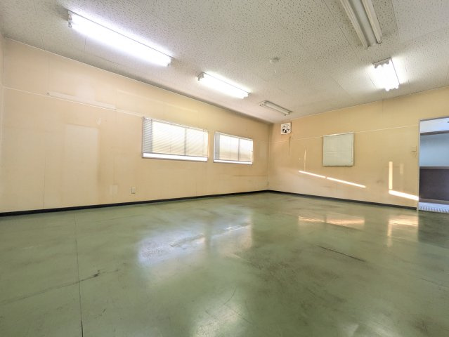 秦野市曽屋倉庫・事務所のロビー
