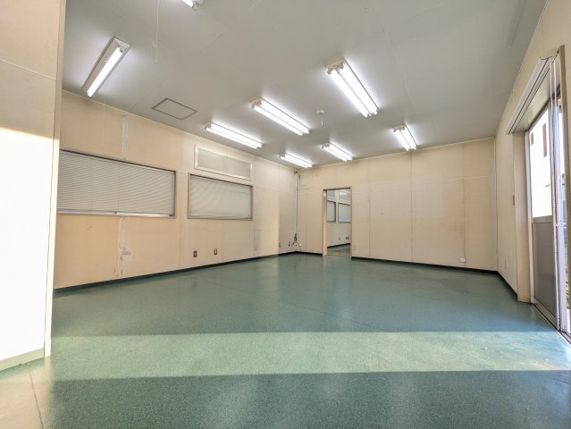 秦野市曽屋倉庫・事務所のロビー