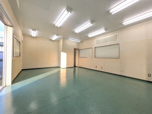 秦野市曽屋倉庫・事務所のロビー