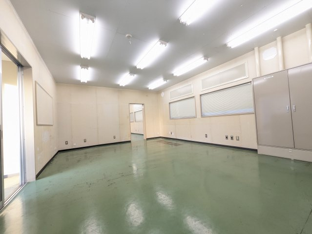 秦野市曽屋倉庫・事務所のロビー