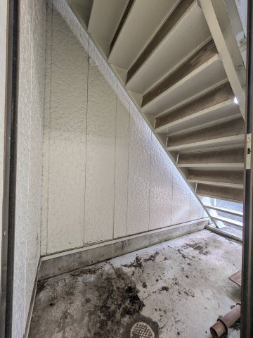 秦野市曽屋倉庫・事務所のバルコニー