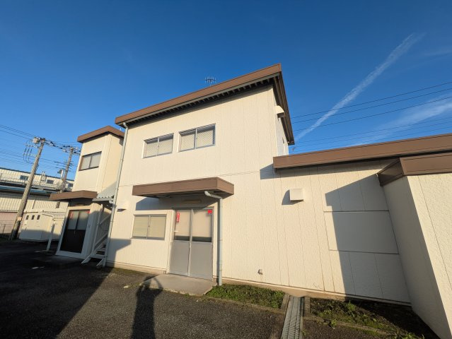 秦野市曽屋倉庫・事務所の外観