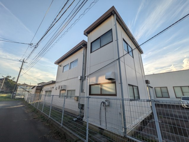 秦野市曽屋倉庫・事務所の外観