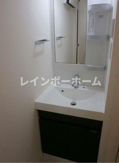 AZEST中板橋の独立洗面台