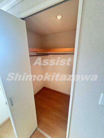 ＲＯＷ　ＨＯＵＳＥ上馬の収納