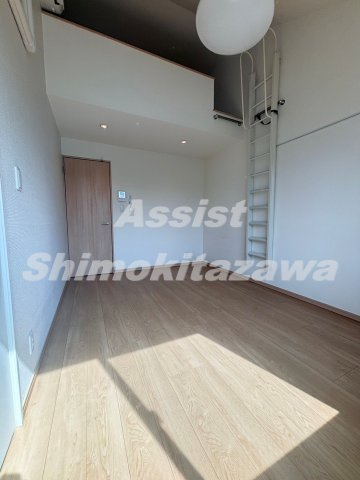 ＲＯＷ　ＨＯＵＳＥ上馬の寝室