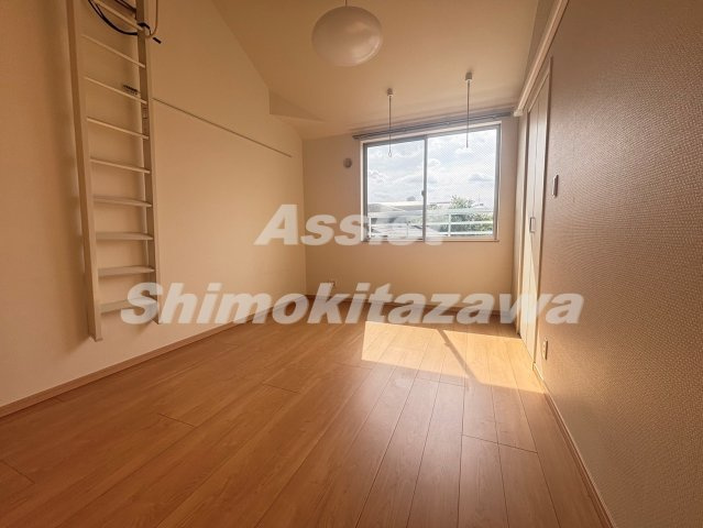 ＲＯＷ　ＨＯＵＳＥ上馬の居間・リビング