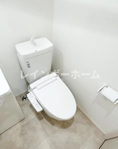 ウエストガーデン吉川高富Ⅱのトイレ