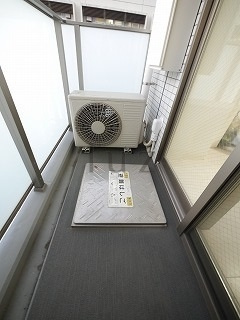 エフパークレジデンス東神奈川のバルコニー