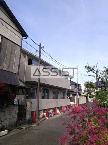 フォレストメゾン西小山のエントランス