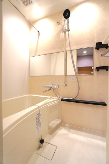 ＣＲＥＡＴＩＦ桜新町の浴室|※写真は同タイプ住戸です。