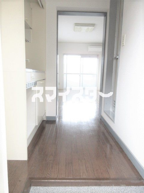 ドウェル砂川の玄関