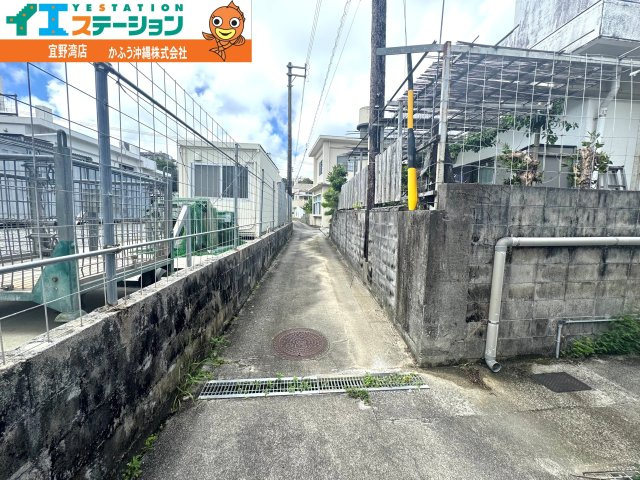 浦添市西原３丁目　土地の外観