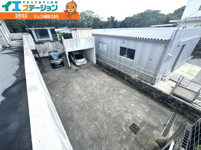 浦添市西原３丁目　土地の外観