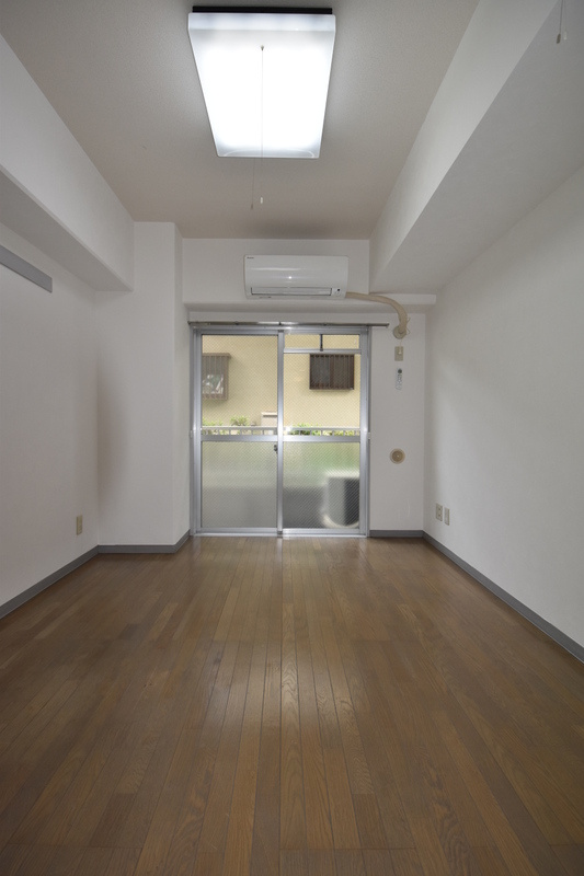 多摩市馬引沢２丁目の賃貸マンションの居間・リビング