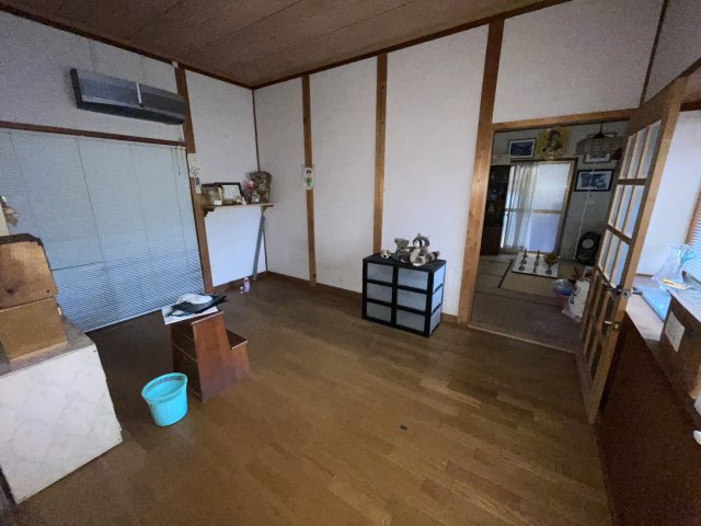 北内町　中古住宅の洋室