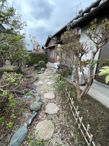 北内町　中古住宅の庭