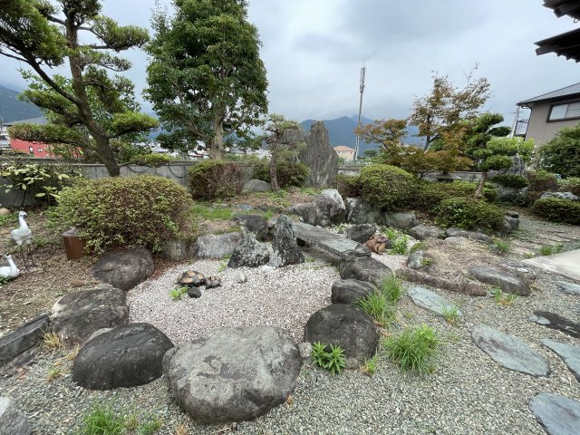 北内町　中古住宅の庭