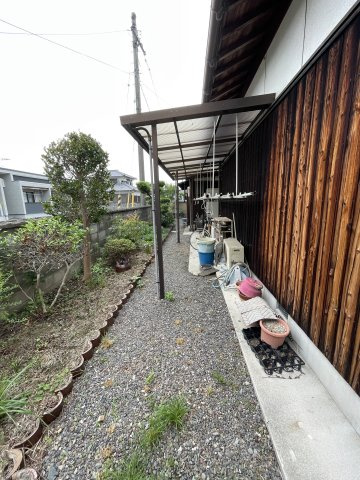 北内町　中古住宅の庭
