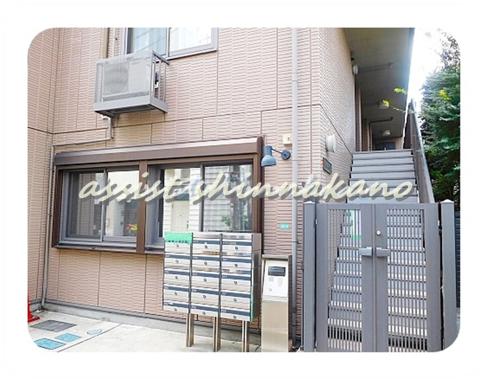 山の手六番館のエントランス