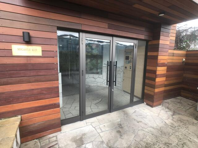 川崎市多摩区堰３丁目の賃貸マンションのエントランス